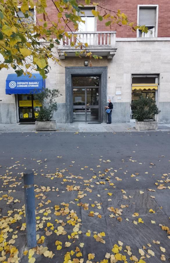 Parma Express Traveller'S Lodging Front Station Fs Parking Exterior foto
